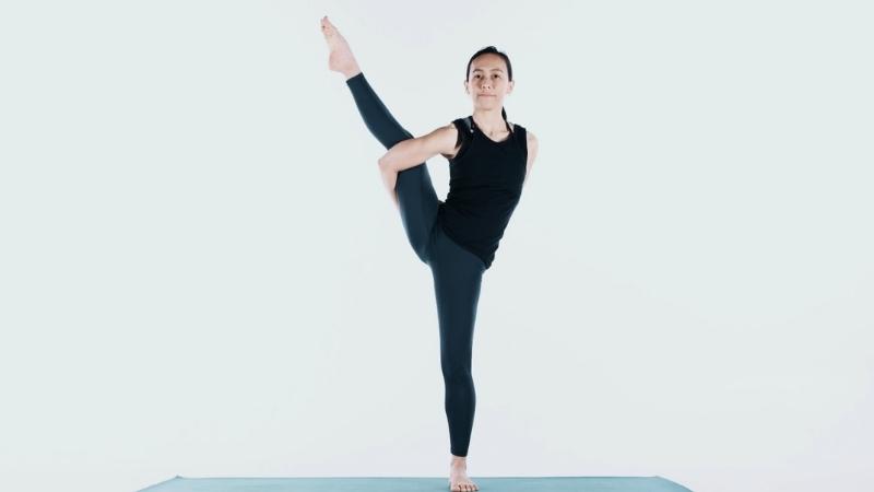 Tư thế chim thiên đường – Bird of Paradise - top các tư thế yoga nâng cao