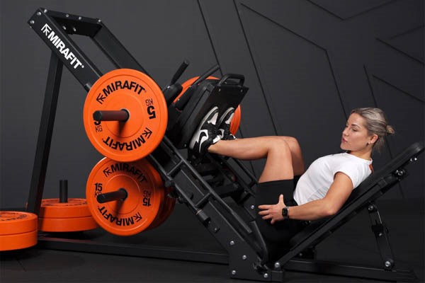 Kết hợp với các bài tập khác như leg press